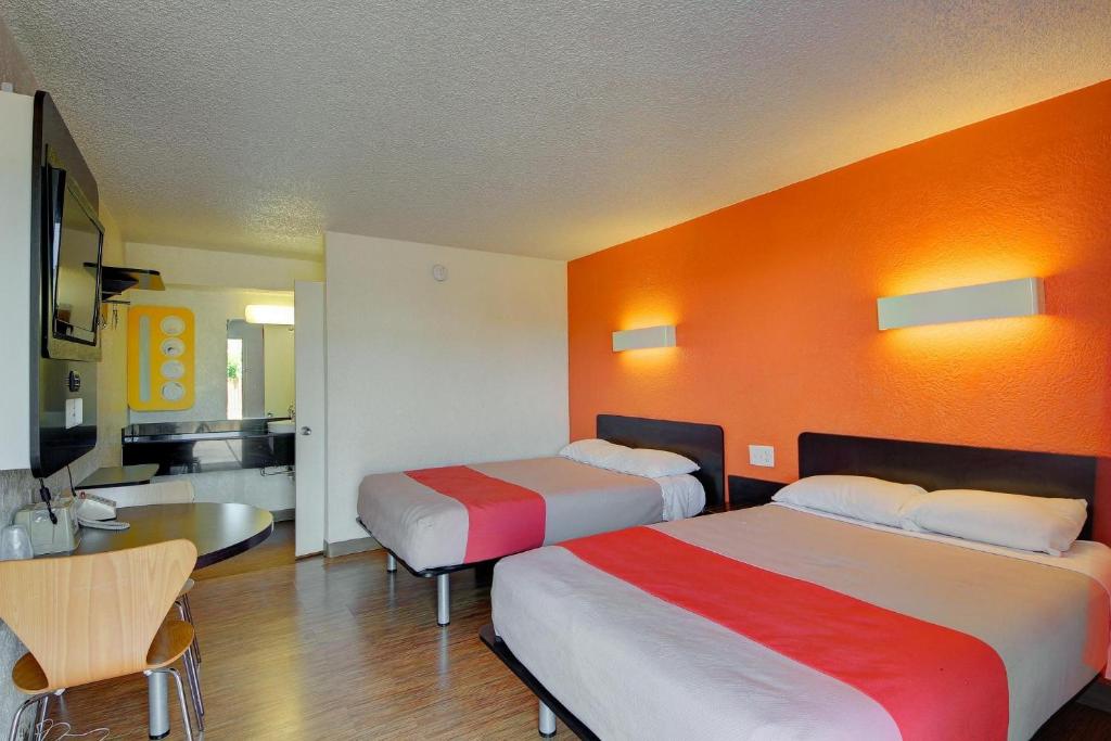 Economy Hotel Plus photo