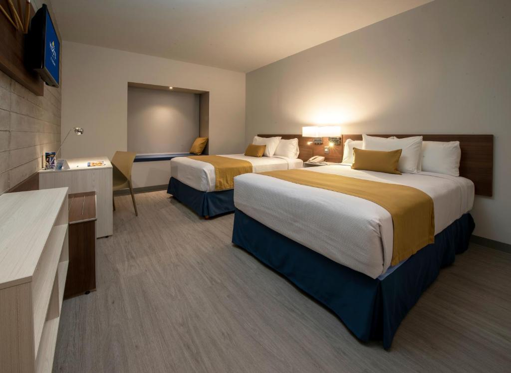 Microtel Inn & Suites by Wyndham Guadalajara Sur - 3