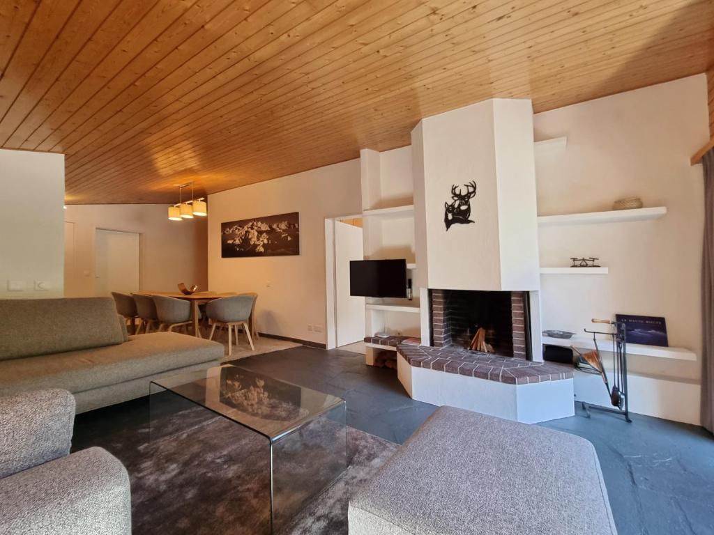 L'Oree Penthouse - 1