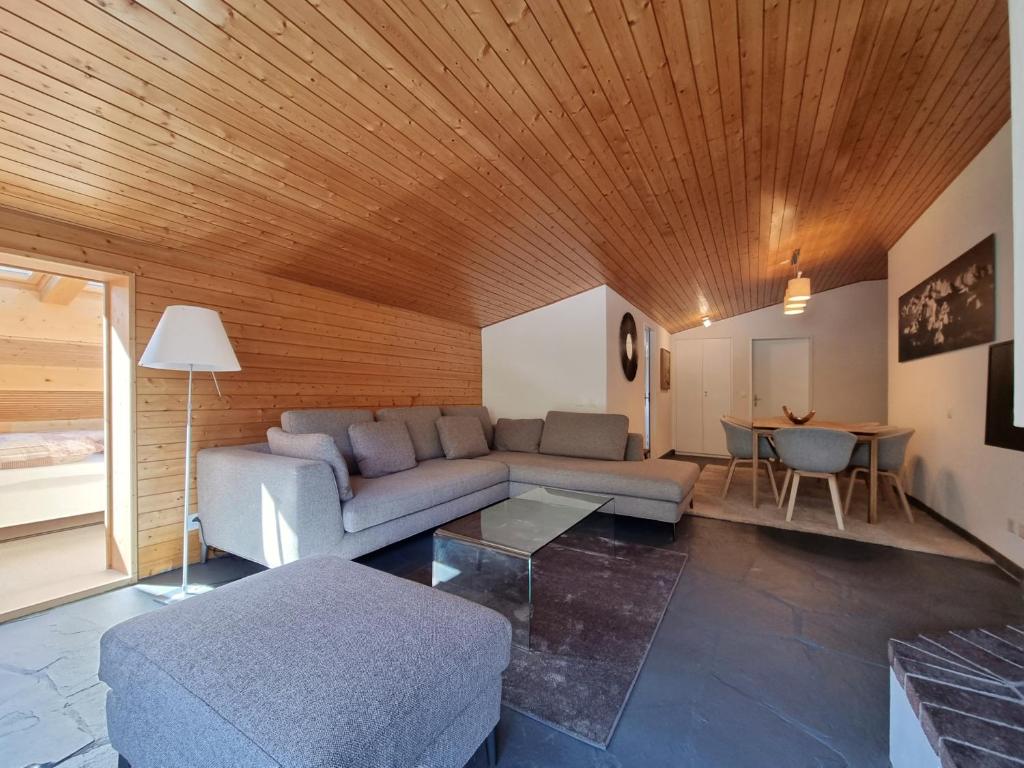 L'Oree Penthouse - 2