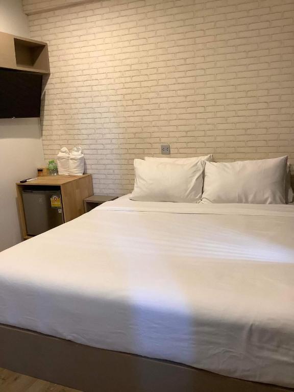 CR.HOTEL photo