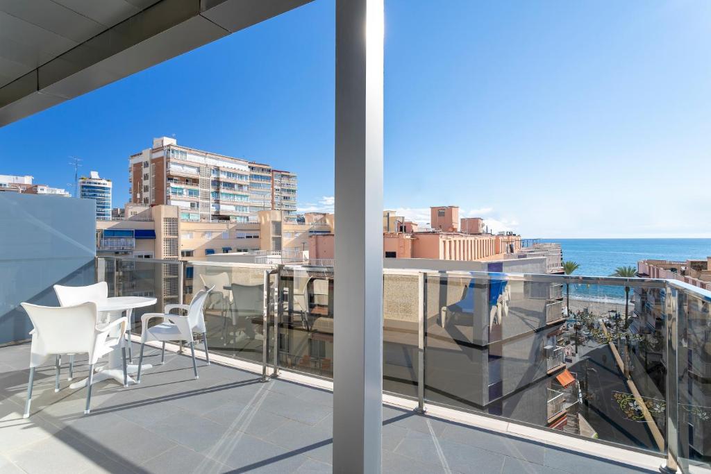 Hotel Avenida — Hotel building in Benidorm, Valencian Community
