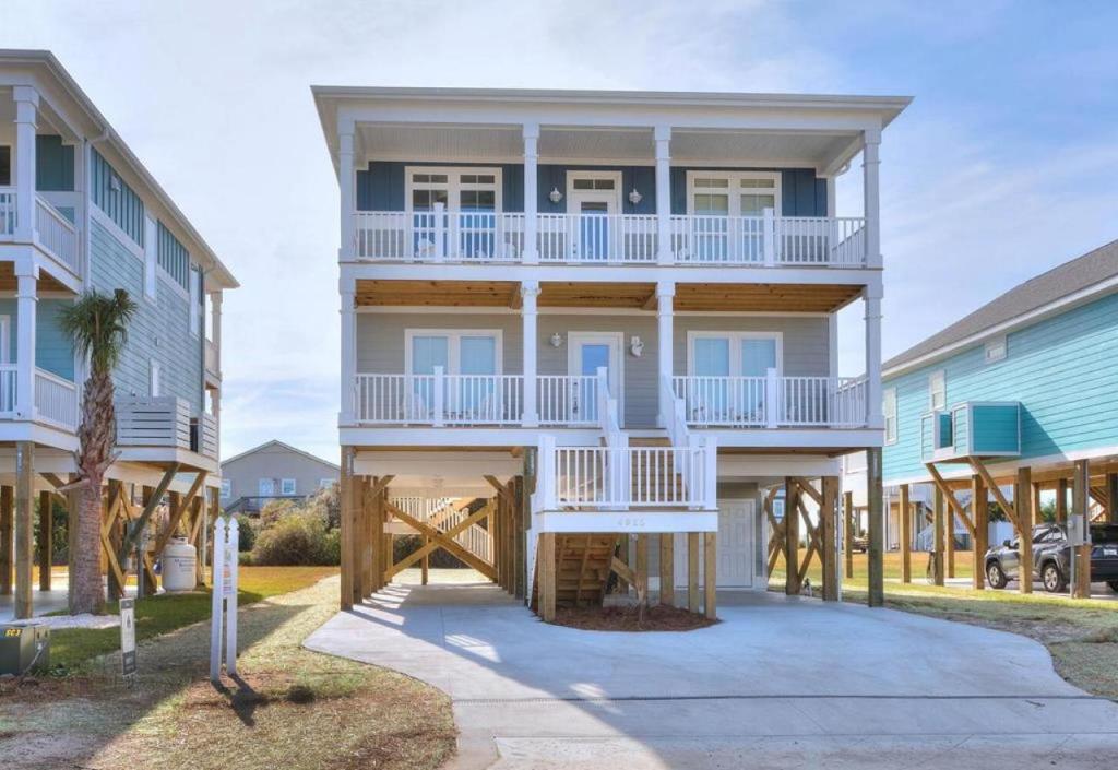 Seas the Day, Oak Island