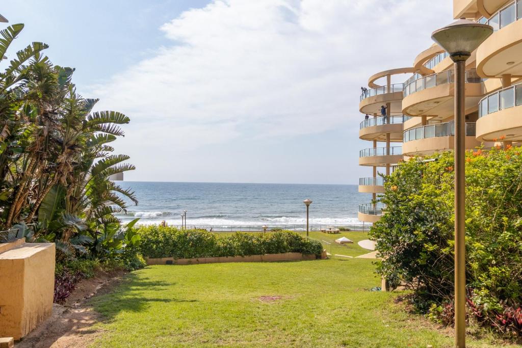 Bermuda 305, Ballito