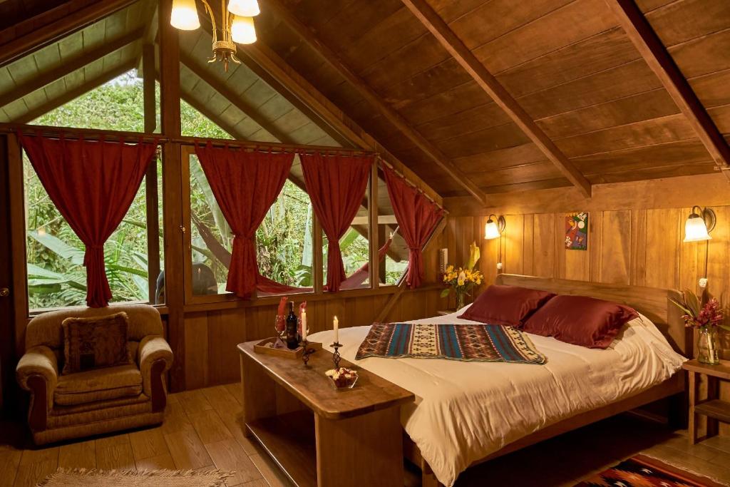 Casa Divina Eco Lodge — Hotel in Mindo