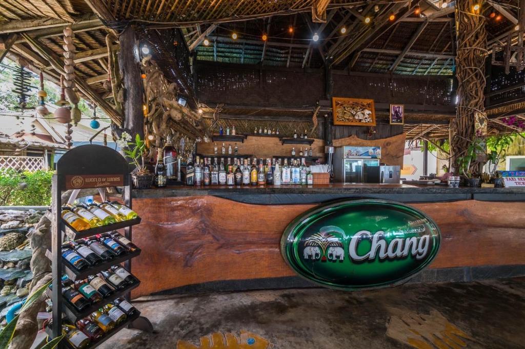Highly-rated bar
