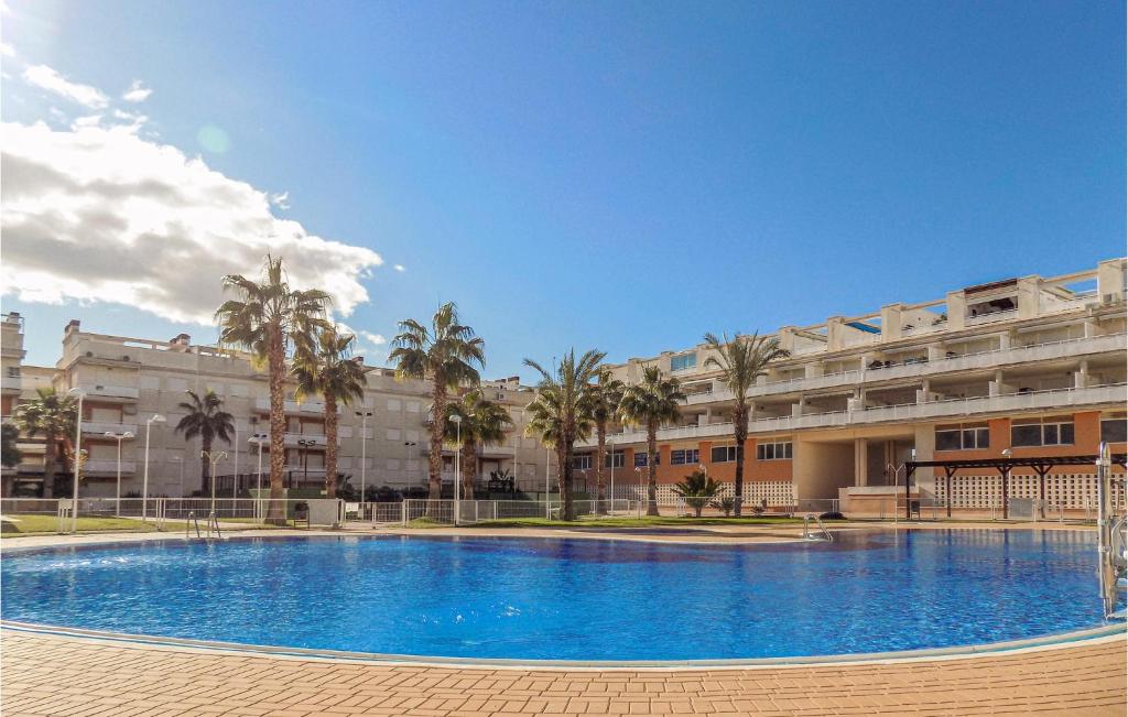 Amazing apartment in Casablanca with WiFi, 2 Bedrooms and Outdoor swimming pool