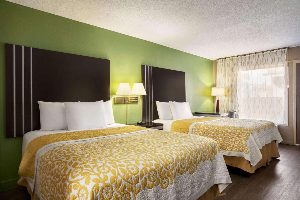 Days Inn by Wyndham Hardeeville/ I-95 State Line Photo 27