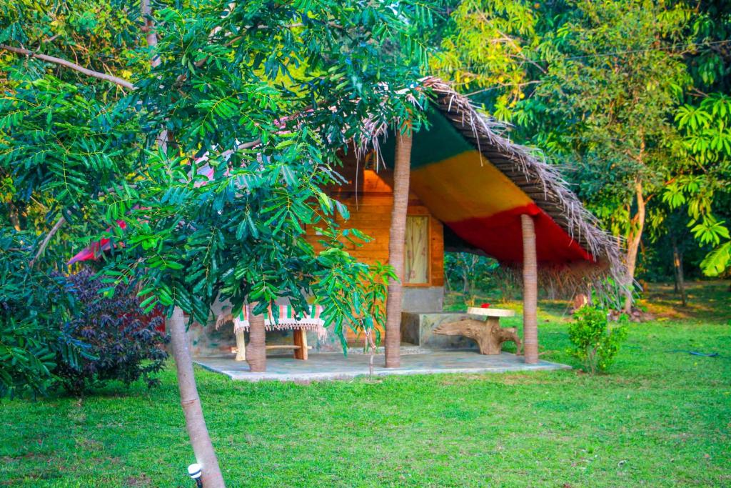 Elephant Lake Flower — Hotel in Sigiriya
