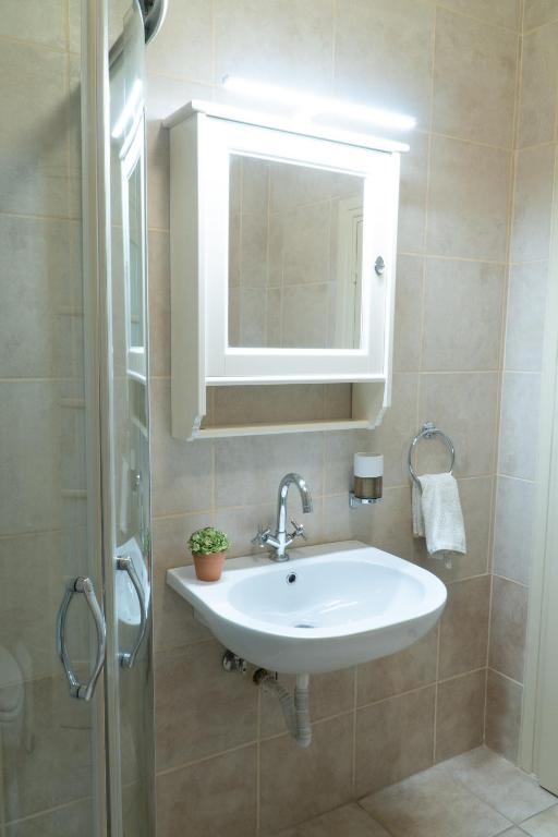 Nikis Artistic flat/ Syntagma square photo