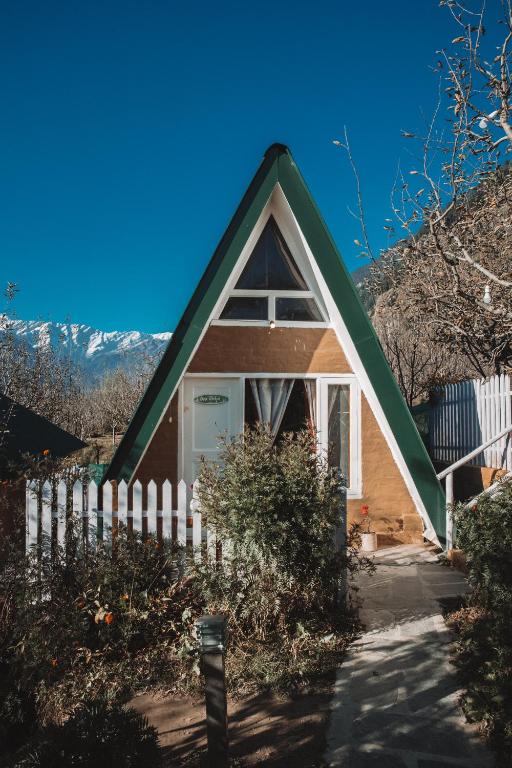 Enthralling Escapes Nature Stay and Trek — Hotel in Manali