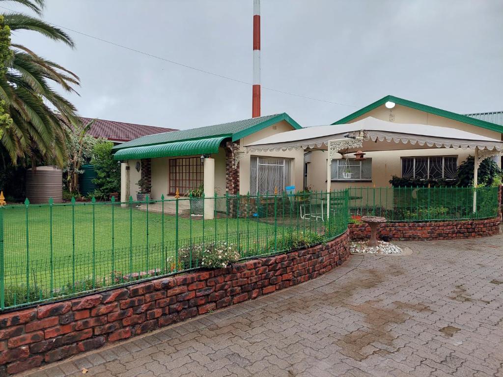 Floret Cottage photo