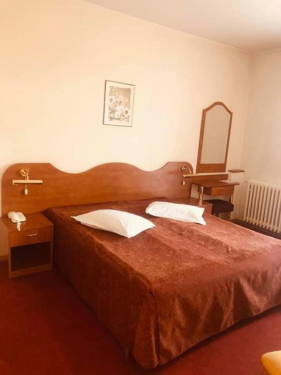 HOTEL MUNTENIA photo