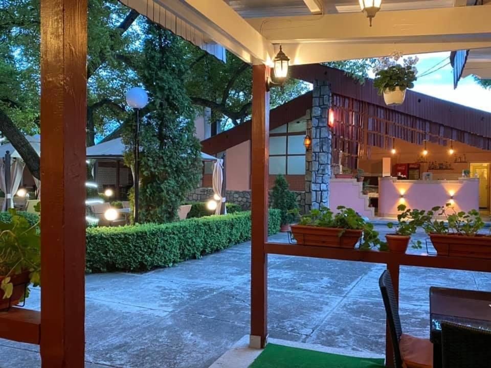 HOTEL MUNTENIA photo
