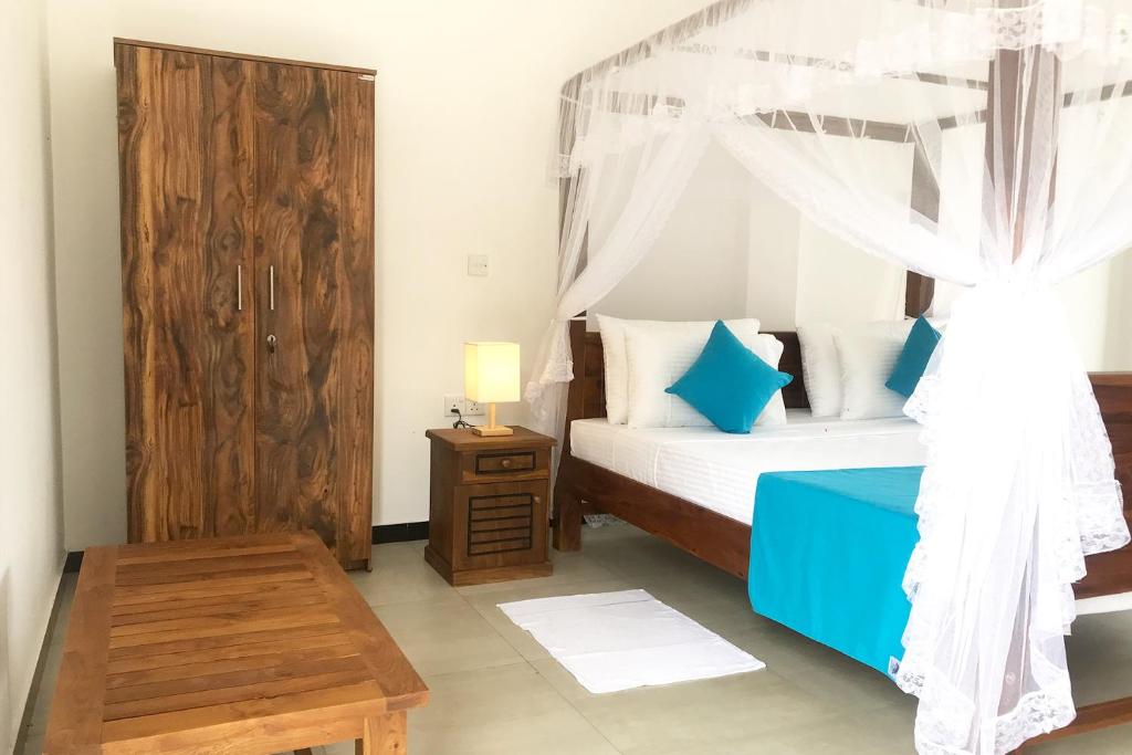 The Blue Haze Weligama — Hotel in Mirissa