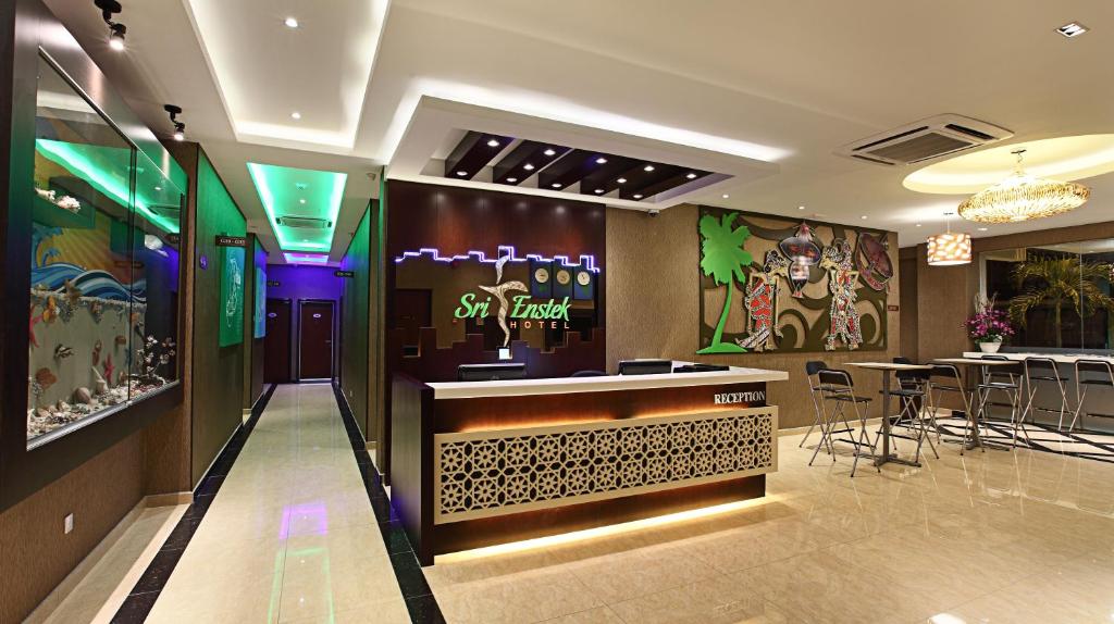 Sri Enstek Hotel - KLIA photo