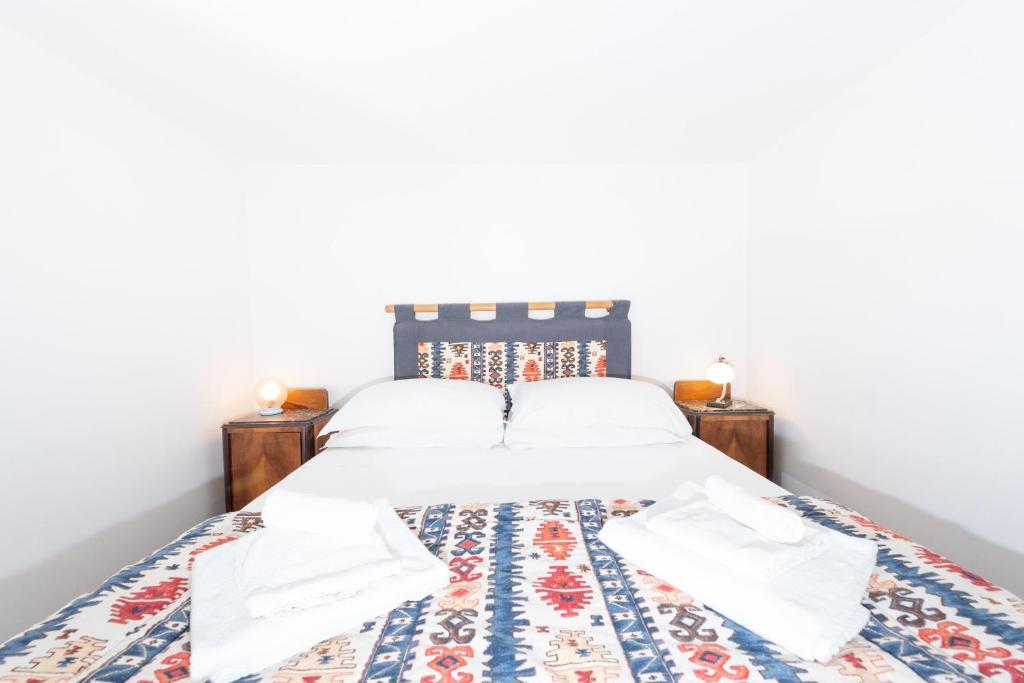Stunning Campo De Fiori Apartment with Terrace - 4