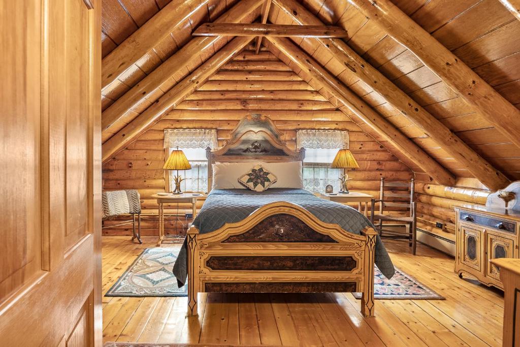 HOT TUB - Schroon River Log Home - Gore Mountain - Lake George photo