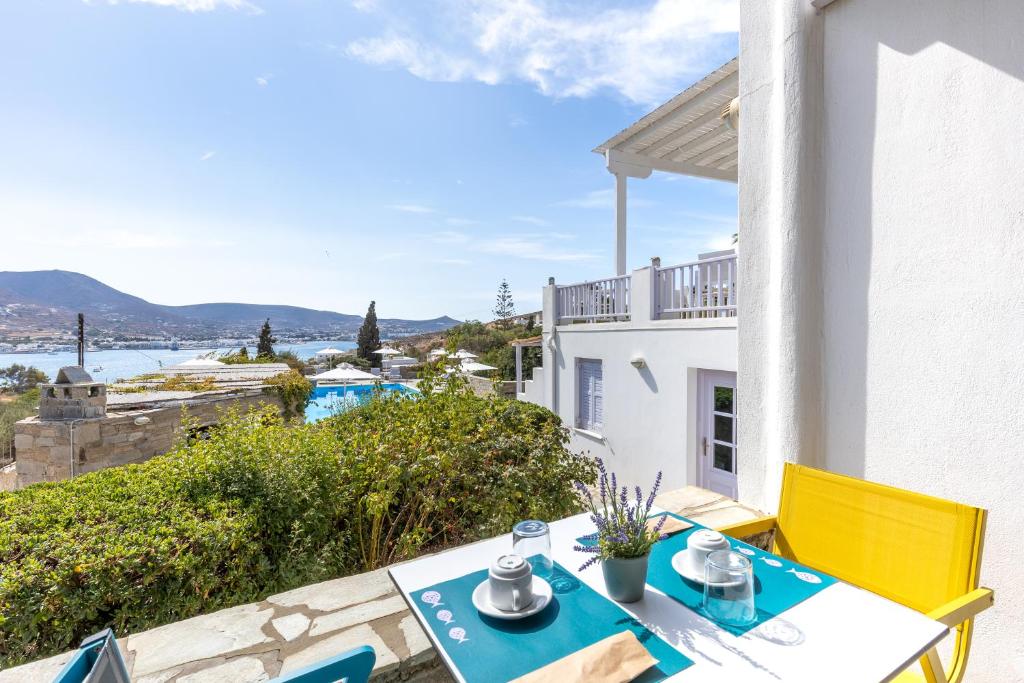Akrotiri Hotel photo