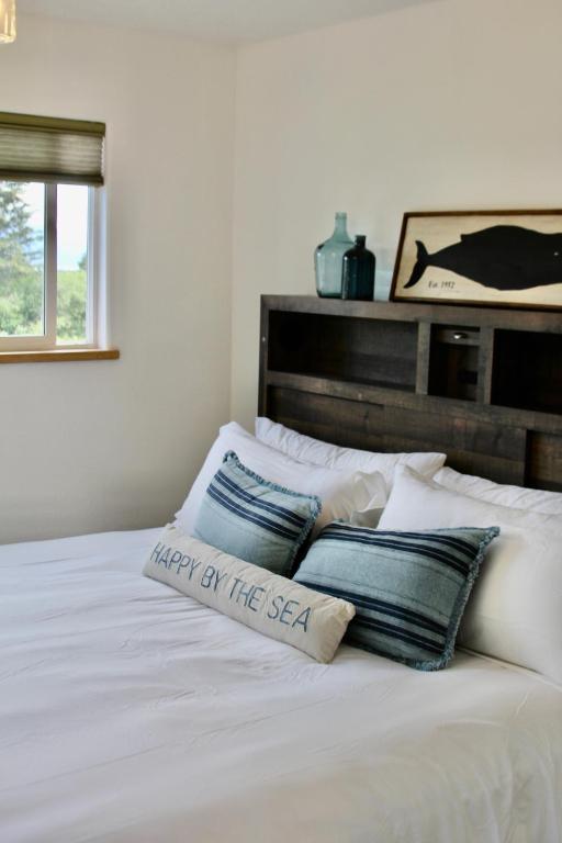 Seafarer Suites photo