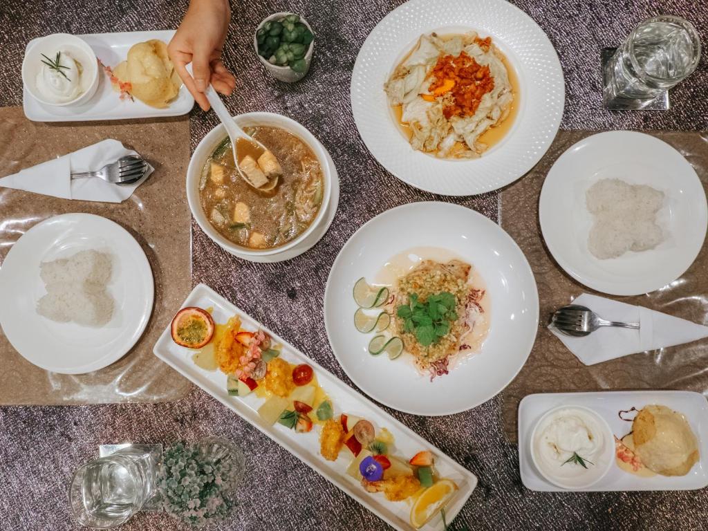 طعام و مشروبات