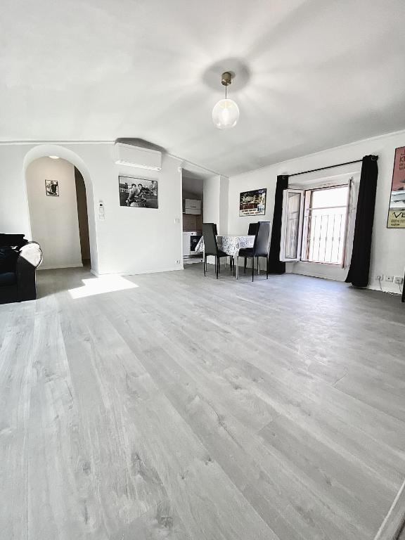 Serbes Top Floor - 5