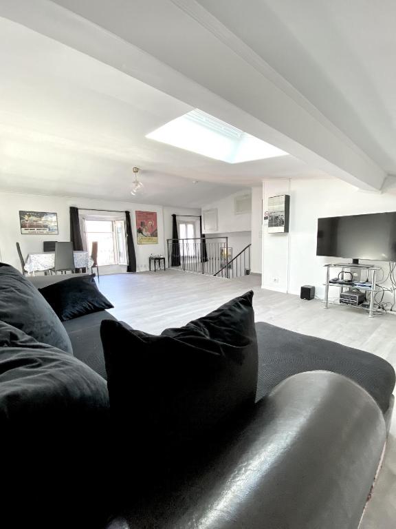 Serbes Top Floor - 1