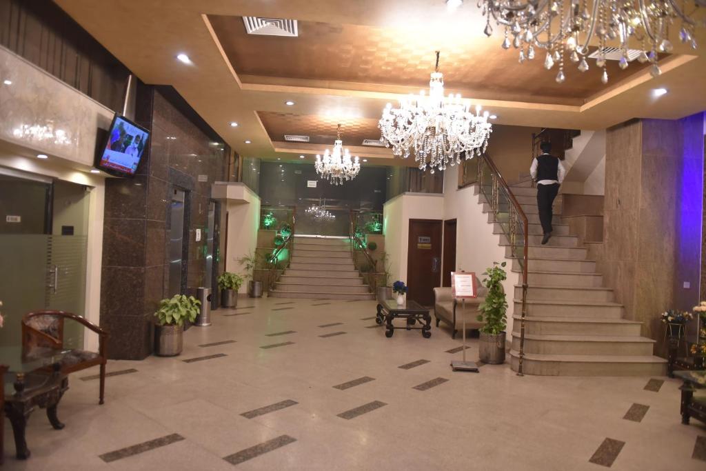 Shalimar Tower Hotel Lahore photo