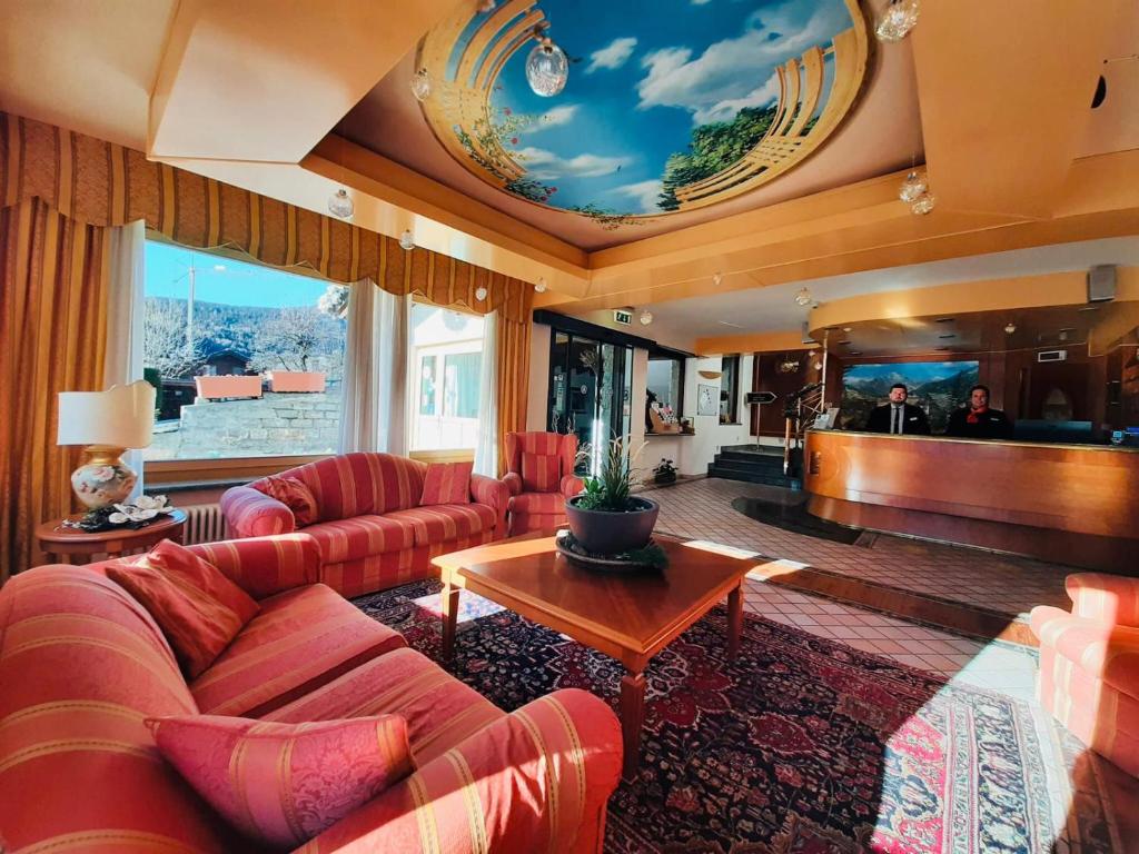 HG Hotel Italia - 3
