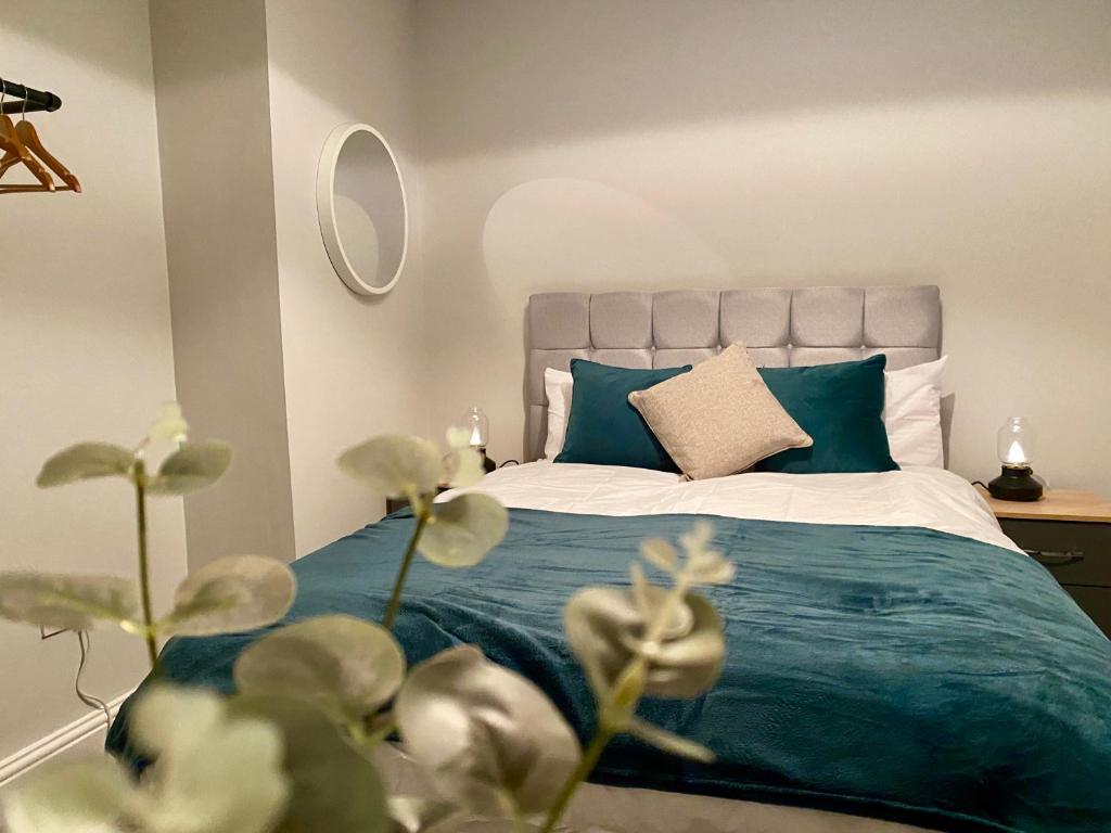 ✪ Spacious Luxury 2-bed w/ parking &amp; garden — Hotel in Leeds