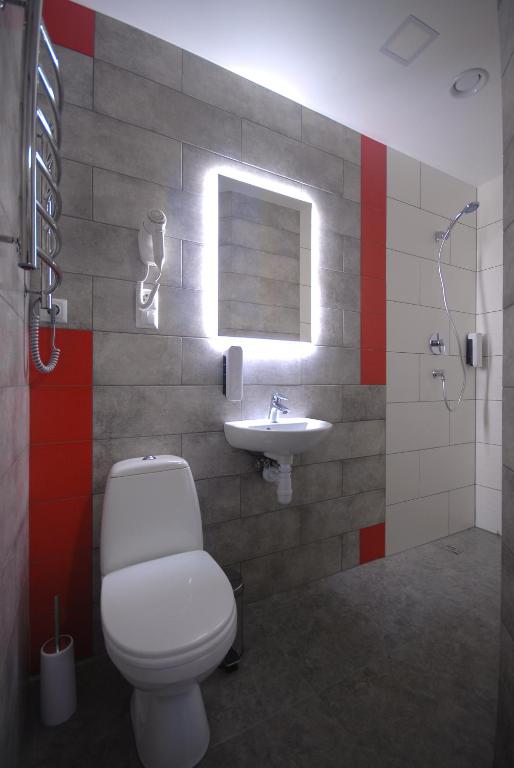 Cubby Hotel photo