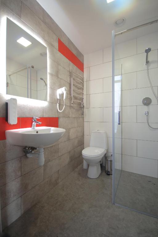 Cubby Hotel photo