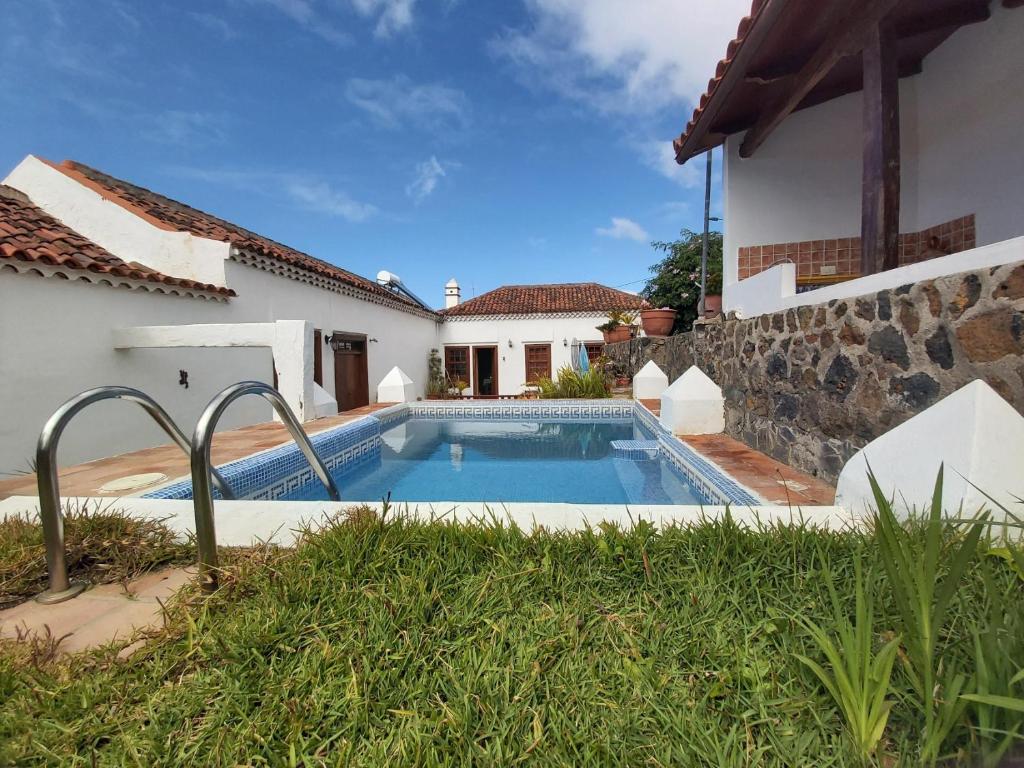 Holidays Tenerife breakfast inclusive wifi pool fr - 3