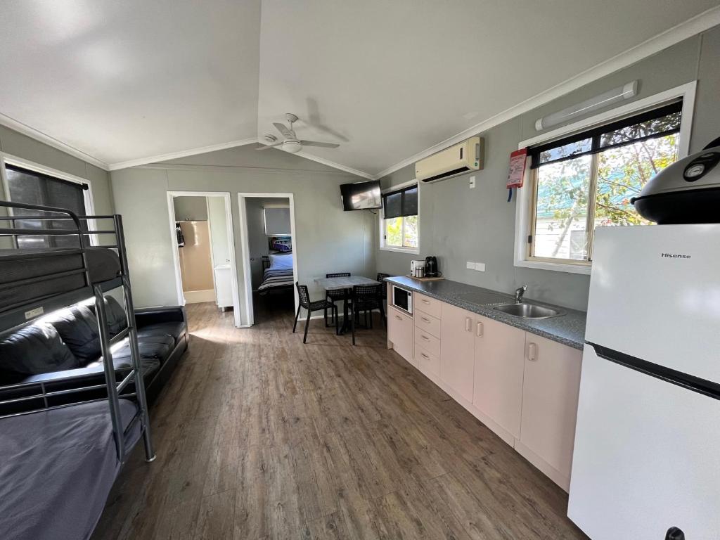 Kingfisher Caravan Park photo