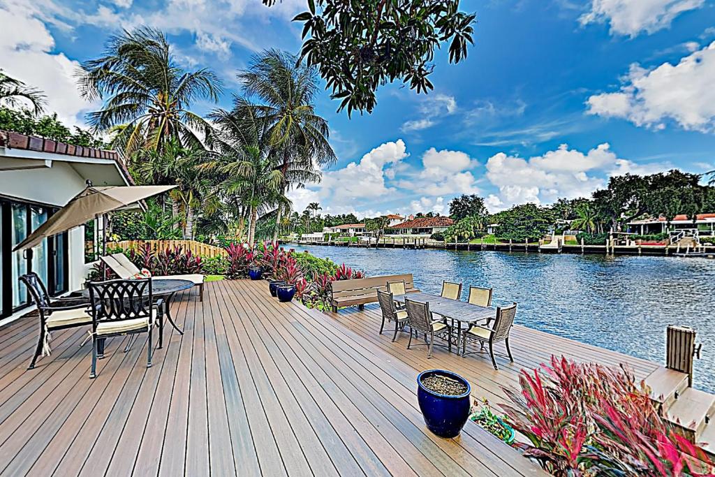 Middle River Lookout, Fort Lauderdale