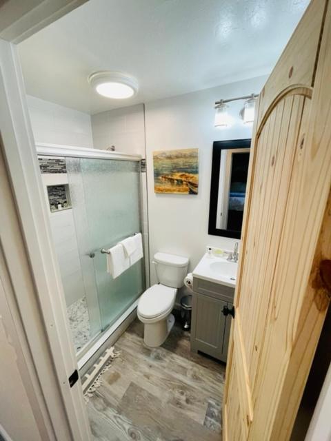 Seafarer Suites photo