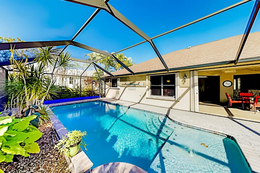Tropical Gem, Cape Coral