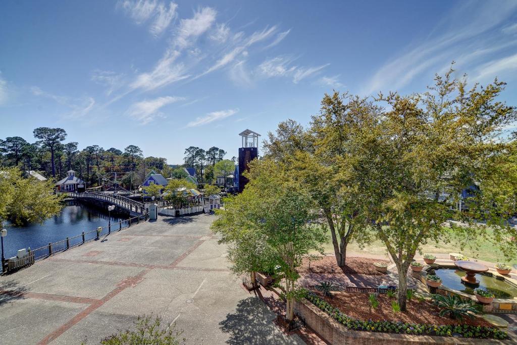 Baytowne Wharf - Observation Point South #559 photo