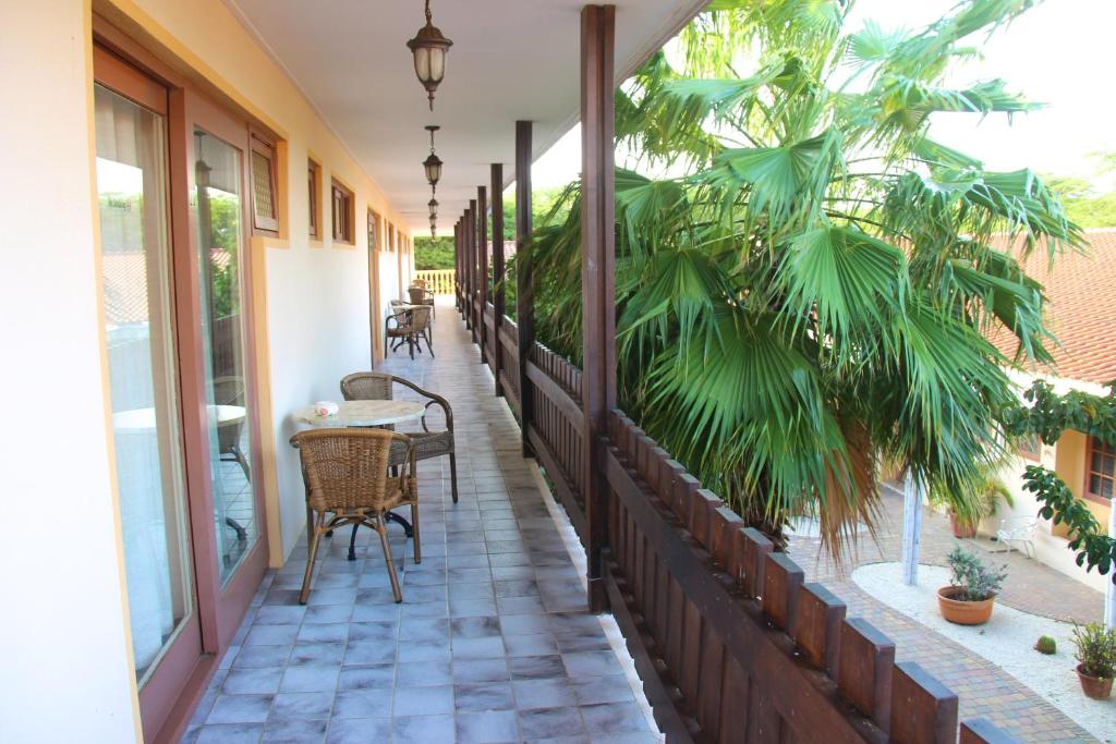 Balcony/terrace, Camacuri Apartments in Oranjestad