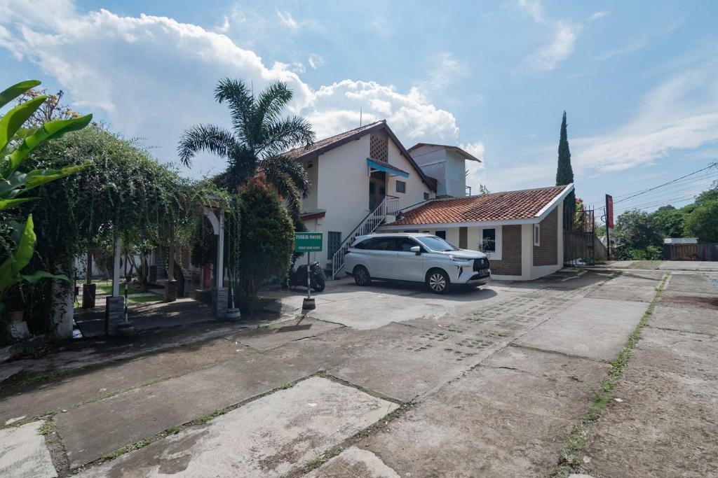 RedDoorz near Kampung Gajah 2