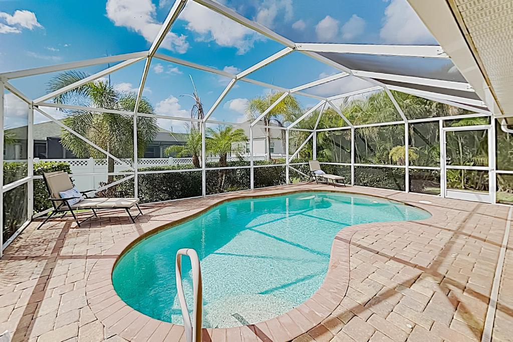 Coral Gem, Cape Coral