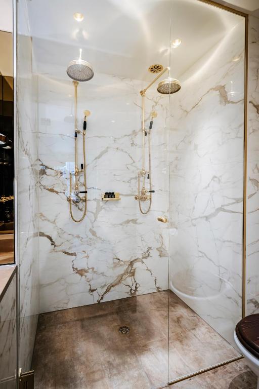 Boutique Hotel The Noblemen photo