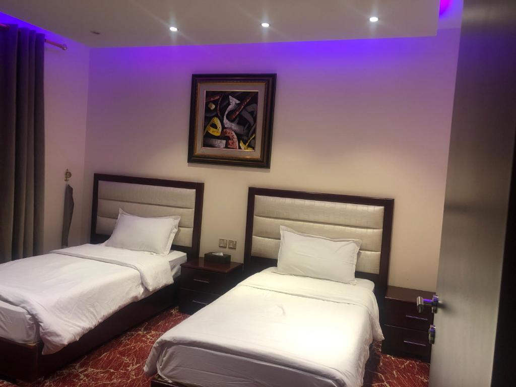 Al Bustan Crown Hotel 1 photo