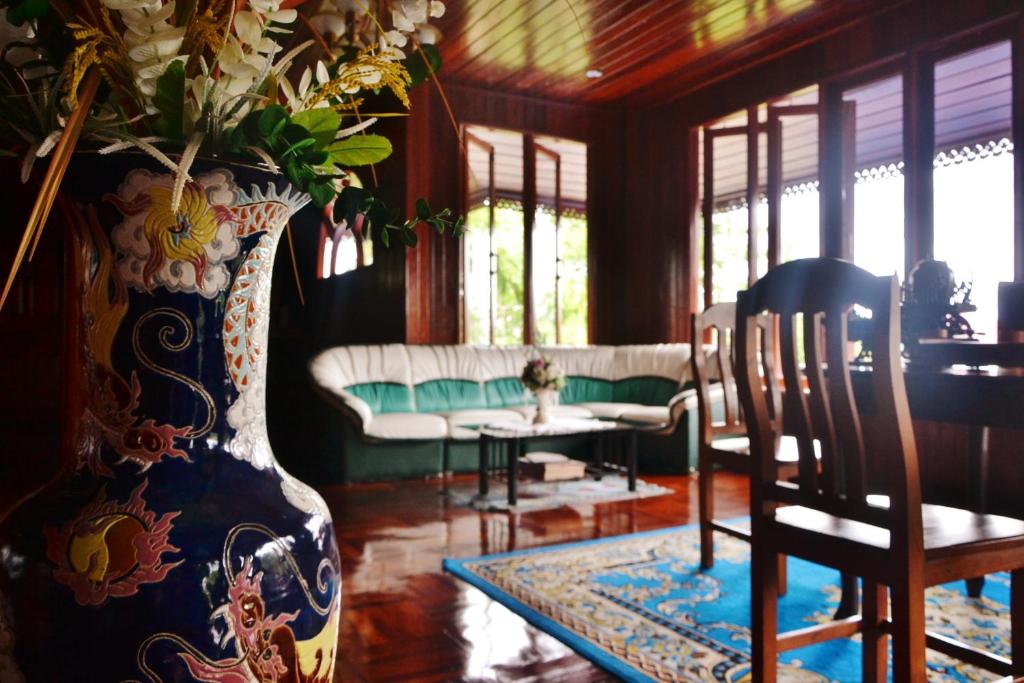 Baan Suan Darb Porn Resort