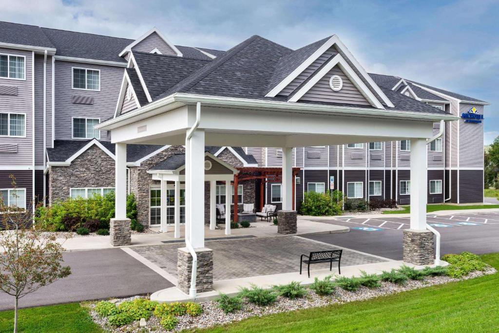 Microtel Inn & Suites by Wyndham Warsaw, Warsaw