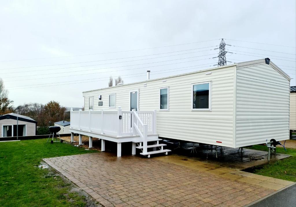 Escape City Caravan, Lytchett Minster