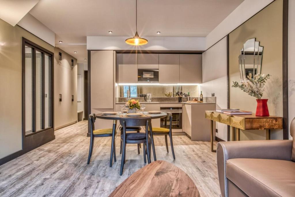Majestic Broadway - 4 star apartment with spectacular views - 4