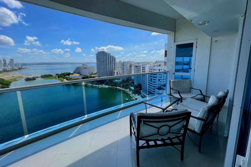 Apartamento en Cartagena con Espectacular Vista en El Laguito Bocagrande - 3