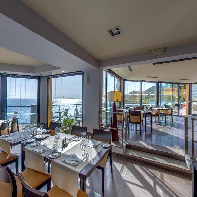 Hotel Cais da Oliveira — Restaurant & bars in Caniço, Madeira