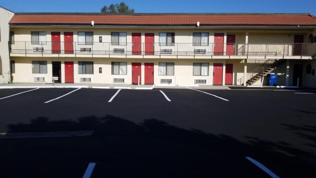 Royale Inn Motel photo